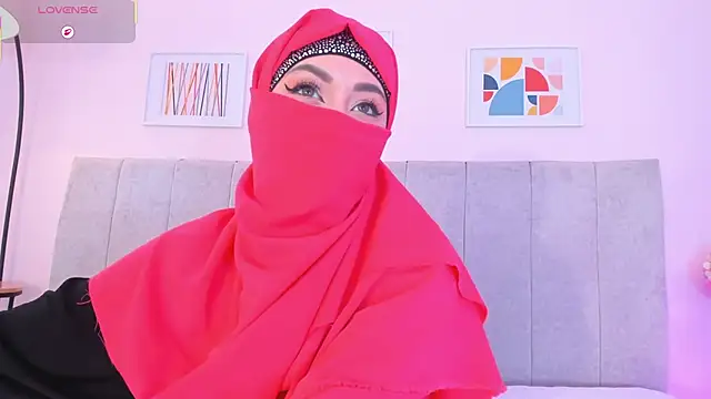 fatiima  online show from April 2026 07:07:01 PM