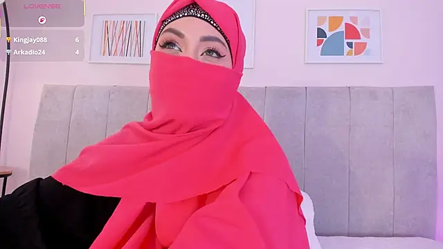 fatiima  online show from April 2026 07:58:02 PM