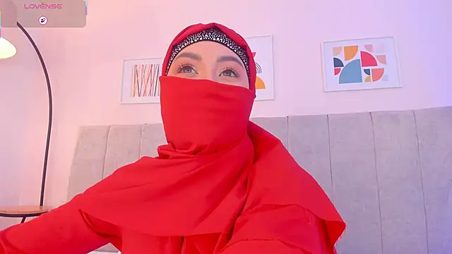 fatiima  online show from April 2026 07:15:02 PM