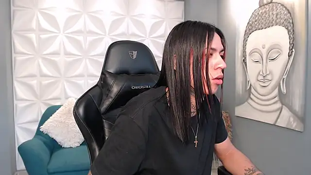 ArohomLester online show from November 2025 12:08:02 PM