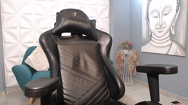 ArohomLester online show from October 2025 03:16:01 AM