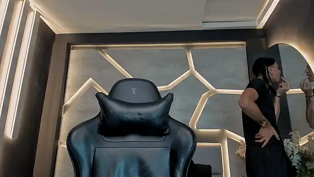 ArohomLester online show from November 2025 11:03:01 AM