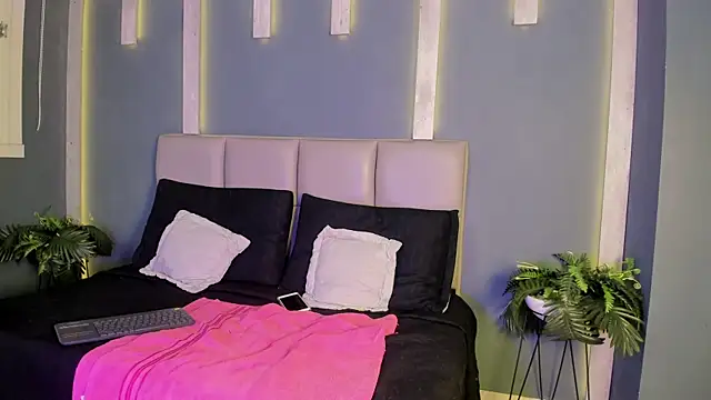 ArohomLester online show from February 2026 02:02:01 PM