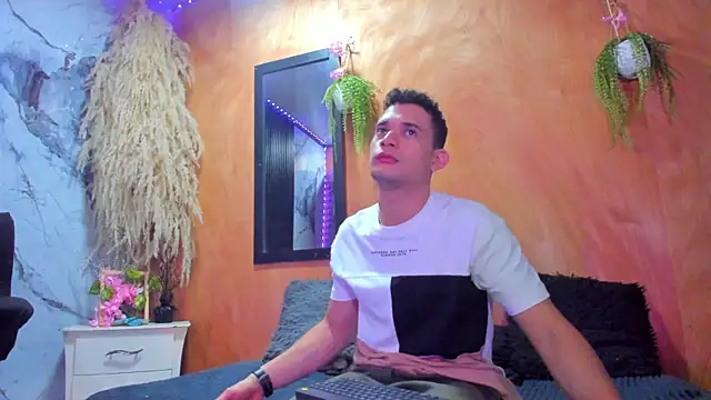 Jax Thunder online show from February 2026 01:33:02 PM