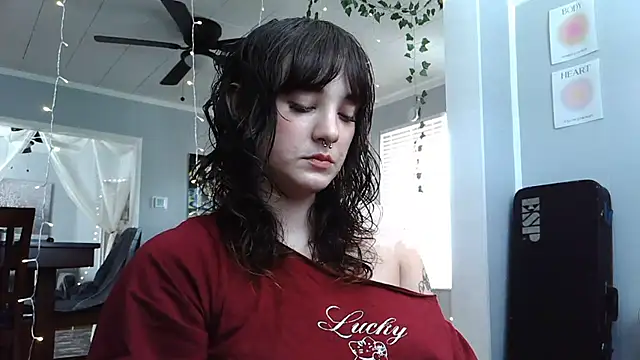 Trickylucy555 online show from June 2026 06:17:01 PM