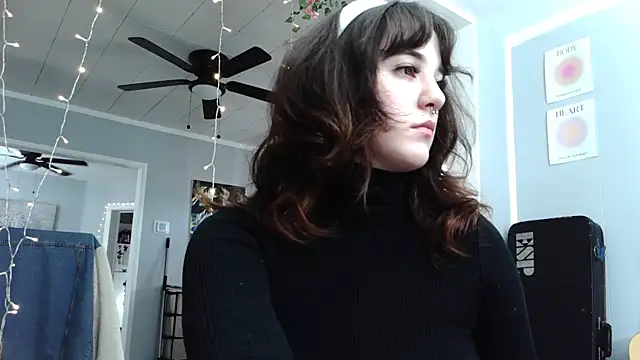 Snapshot of Trickylucy555 chatting on March 2026 05:19:01 PM Trickylucy555 online show from March 2026 05:19:01 PM