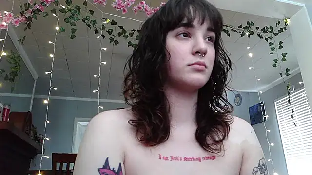 Trickylucy555 online show from May 2026 10:19:01 PM