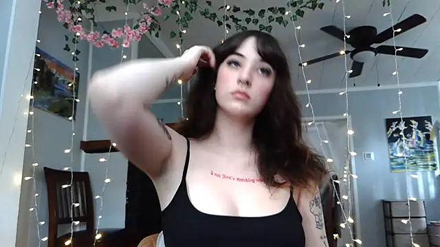 Trickylucy555 online show from July 2026 07:49:02 PM