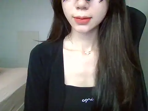 Snapshot of -Alicee- chatting on October 2025 01:59:02 AM -Alicee- online show from October 2025 01:59:02 AM