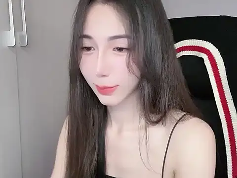 -Alicee- online show from November 2025 07:56:02 AM