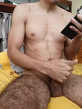 Snapshot of ItaloFitBoy25 chatting on May 2026 02:45:01 PM ItaloFitBoy25 online show from May 2026 02:45:01 PM
