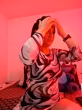 Snapshot of ScarlettJane chatting on November 2025 07:19:01 PM ScarlettJane online show from November 2025 07:19:01 PM