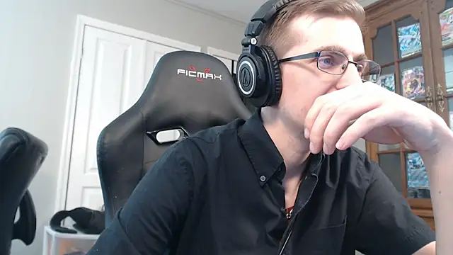 CasuallyCorrupt online show from November 2025 03:55:02 AM