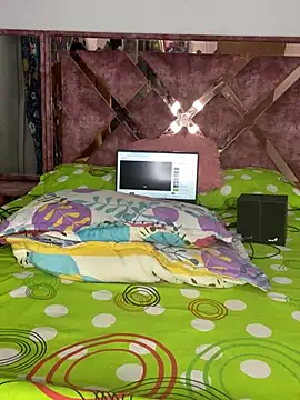 nadia  lulu online show from February 2026 12:05:01 PM