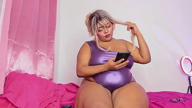 NxyChloe online show from February 2026 04:45:01 AM