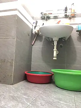 HinayLa online show from April 2026 10:33:02 PM