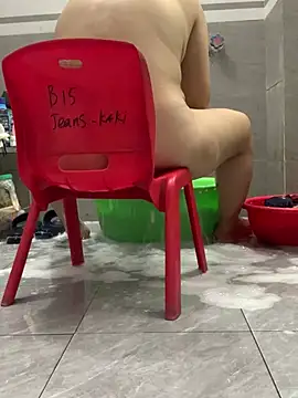 HinayLa online show from April 2026 01:27:01 PM