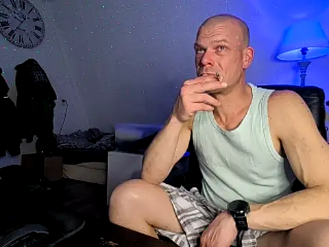 Kinky Play1 online show from February 2026 08:31:02 PM