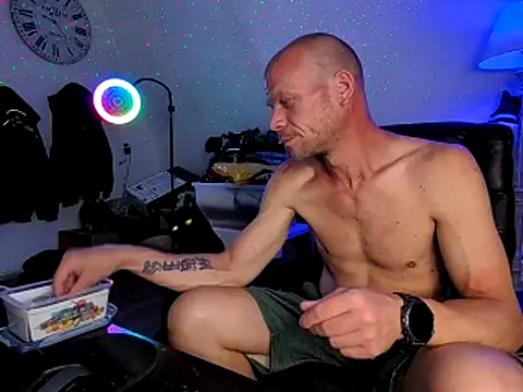 Kinky Play1 online show from June 2026 07:19:02 PM