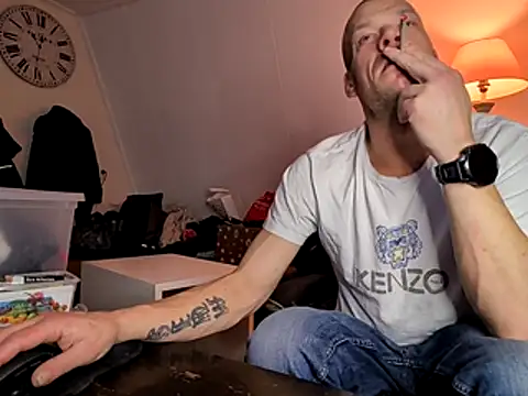 Kinky Play1 online show from January 2026 09:29:01 PM