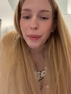kira mia online show from June 2026 04:11:02 PM