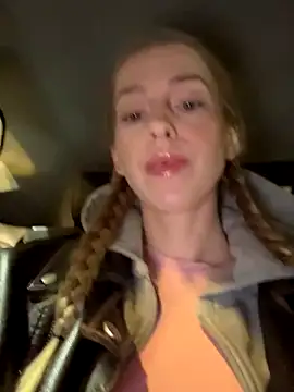 kira mia online show from November 2025 03:12:02 PM