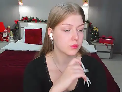 Stella Light online show from December 2025 12:00:02 PM