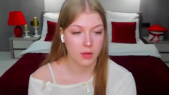 Stella Light online show from April 2026 06:58:02 PM