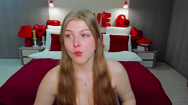 Stella Light online show from February 2026 08:20:02 PM