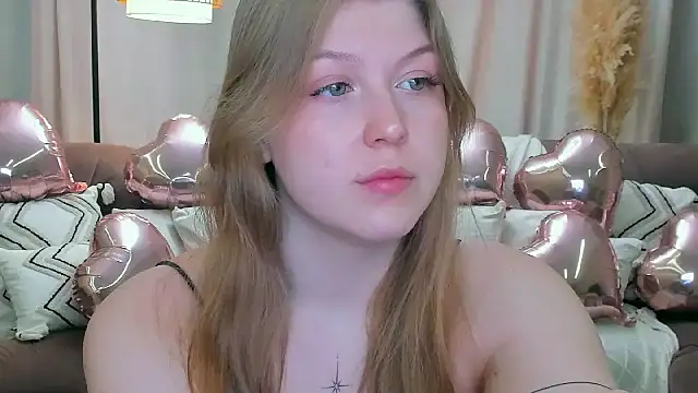 Stella Light online show from March 2026 04:15:02 AM