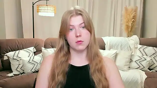 Stella Light online show from December 2025 04:49:02 AM