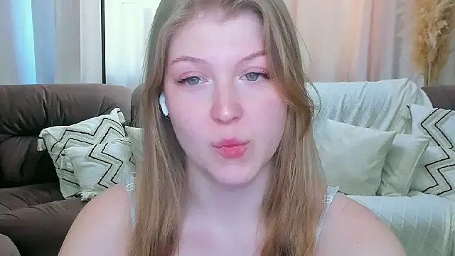 Stella Light online show from April 2026 06:03:01 AM