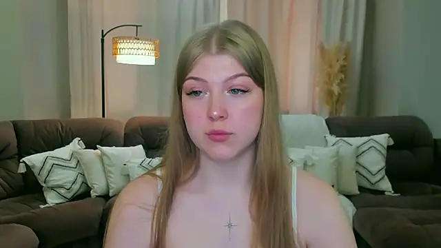 Snapshot of Stella_Light chatting on June 2026 12:28:01 PM Stella Light online show from June 2026 12:28:01 PM