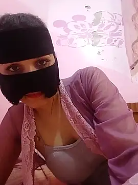 SandyAmr online show from July 2026 02:57:01 PM