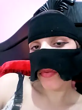 SandyAmr online show from April 2026 08:05:01 AM