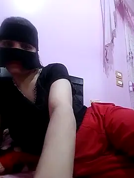 SandyAmr online show from April 2026 09:13:02 AM