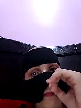 SandyAmr online show from November 2025 08:30:01 AM