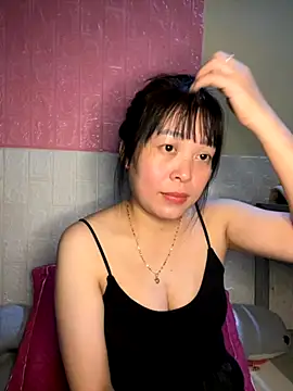 Butterfly kee online show from October 2025 02:07:02 PM