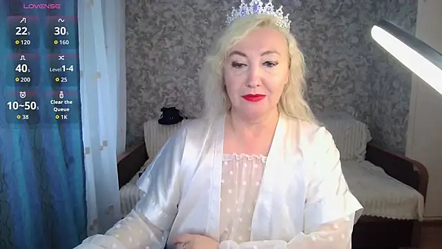 LadyKriss online show from July 2026 04:12:02 AM