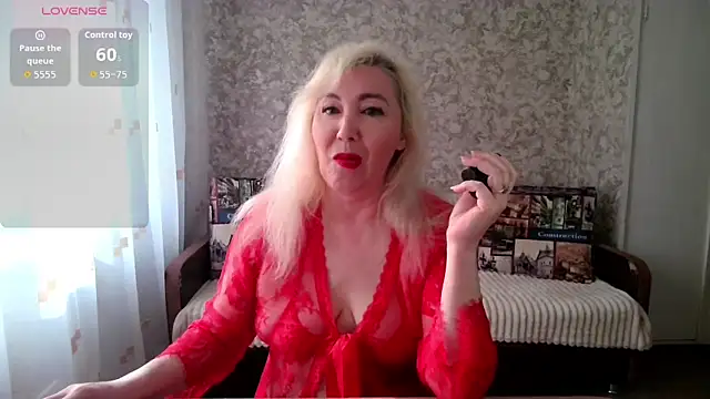 LadyKriss online show from April 2026 04:41:01 AM