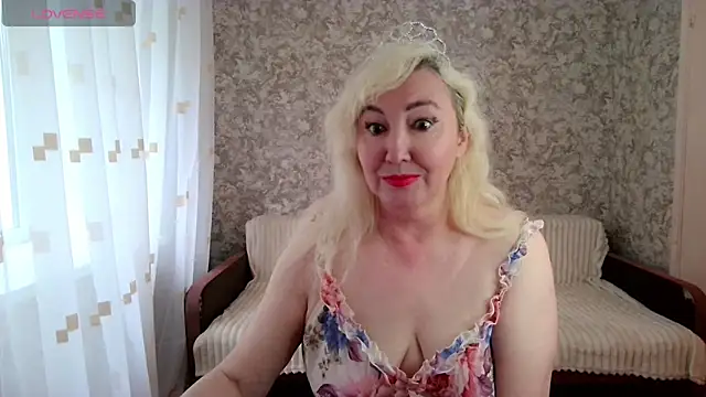 LadyKriss online show from June 2026 04:29:01 AM