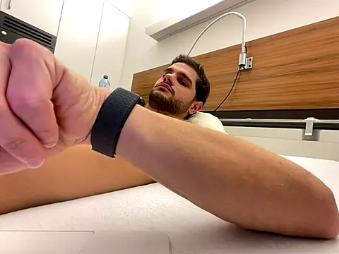 Snapshot of youngboyformommy24 chatting on November 2025 05:27:01 PM youngboyformommy24 online show from November 2025 05:27:01 PM