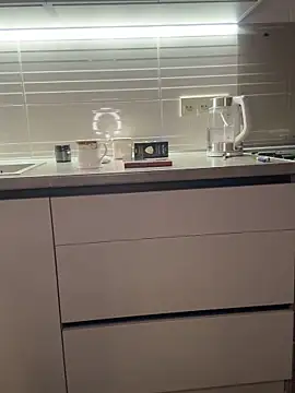 Love  Mom online show from November 2025 05:39:02 PM