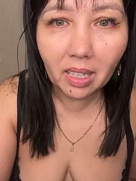 Love  Mom online show from October 2025 06:29:02 PM