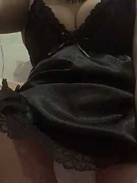 Snapshot of italy-12 chatting on November 2025 05:34:02 AM italy-12 online show from November 2025 05:34:02 AM