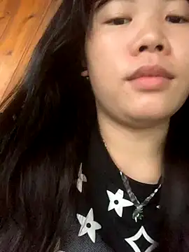 Snapshot of italy-12 chatting on October 2025 11:55:02 PM italy-12 online show from October 2025 11:55:02 PM