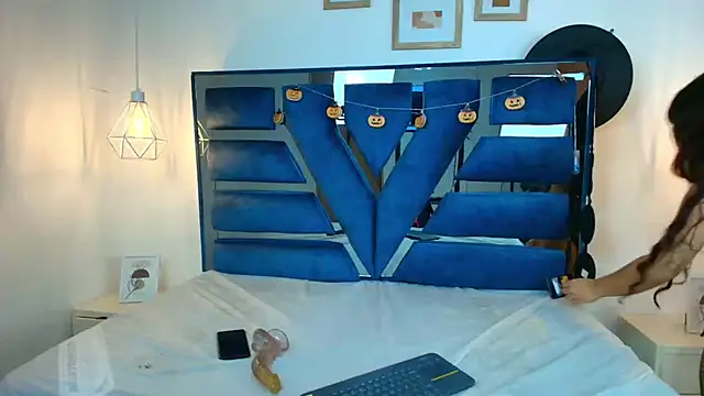 Snapshot of Mindy_Star_ chatting on October 2025 12:58:02 PM Mindy Star online show from October 2025 12:58:02 PM