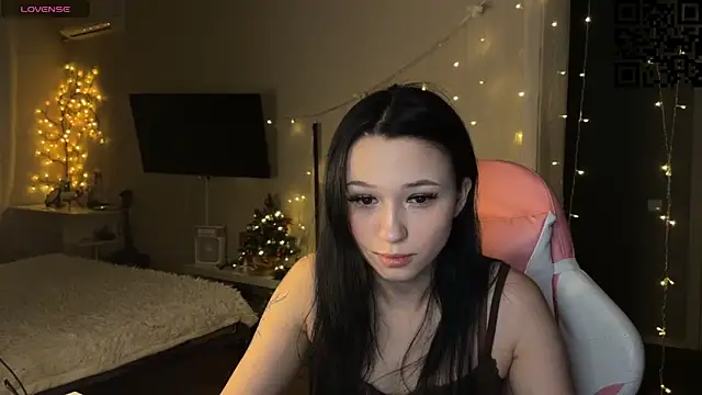 ella simons online show from January 2026 01:31:01 AM