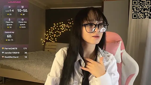 ella simons online show from March 2026 11:15:02 PM