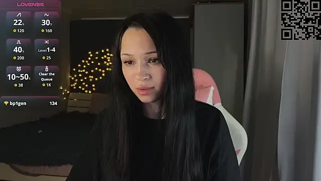 ella simons online show from April 2026 10:34:01 PM